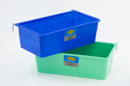 Daro Plastic Coop Cup With Wire Hooks