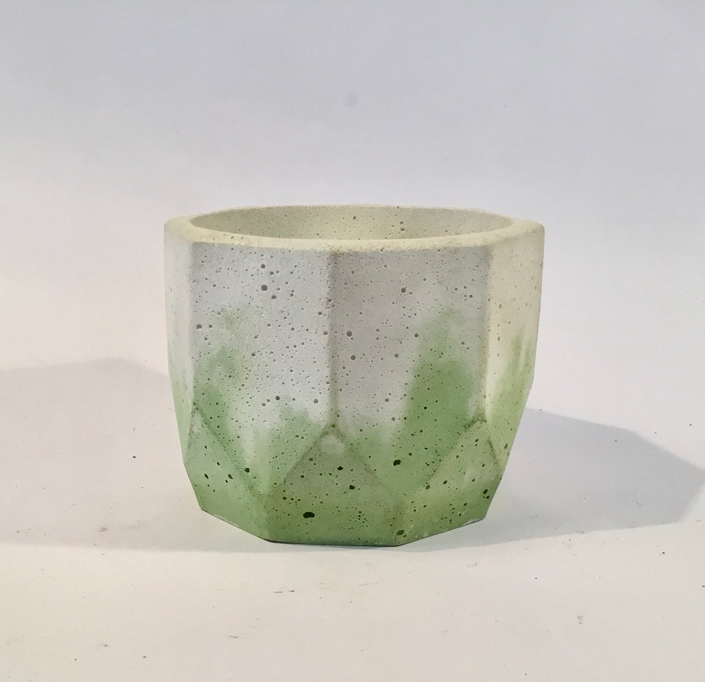 Concrete pots / planters - O7