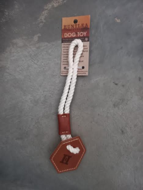 Huntlea Tug with hexagonal leather piece