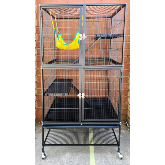 Daro Ferret Cage / Rabbit Hutch With Divider