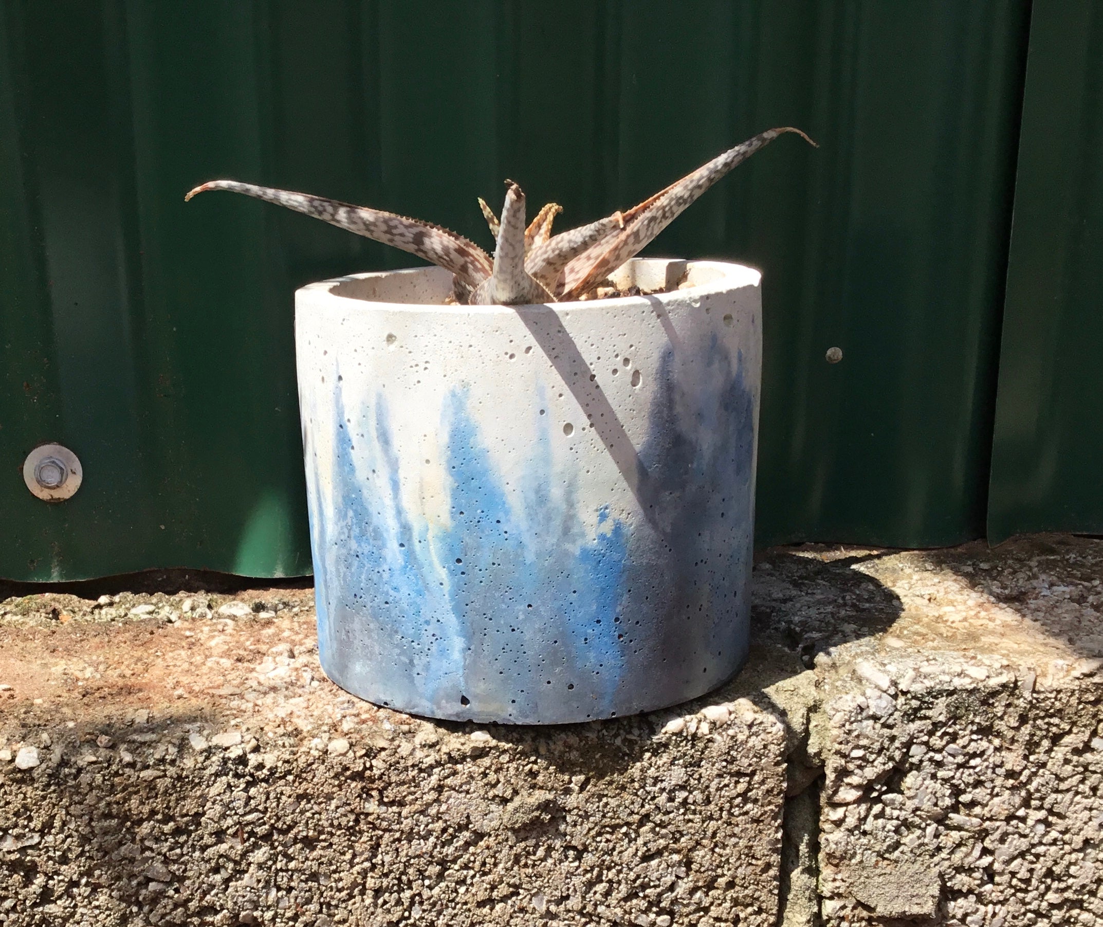 Concrete pots - Large round L11