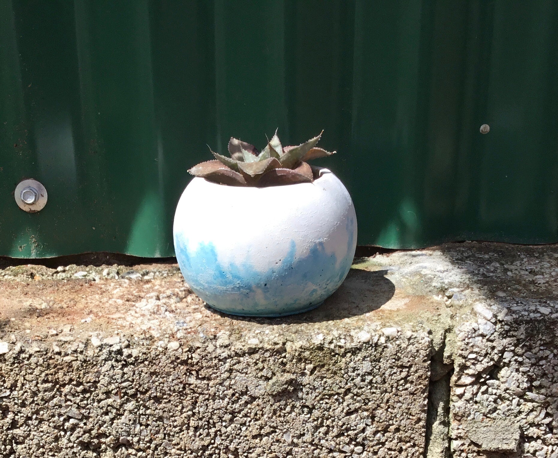 Concrete pots - Medium round M24