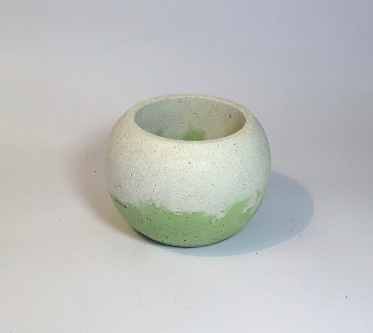 Concrete pot / planters - O4