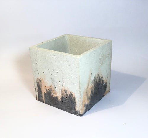 Concrete pots / planters - O9
