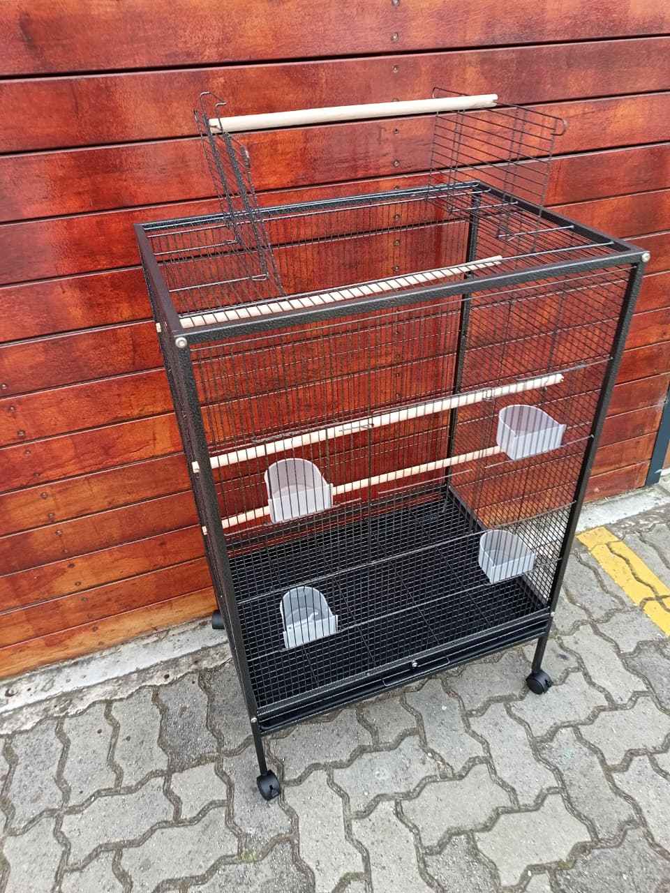Daro Basic Parrot Cage on Wheels