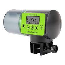 Smart fish feeder