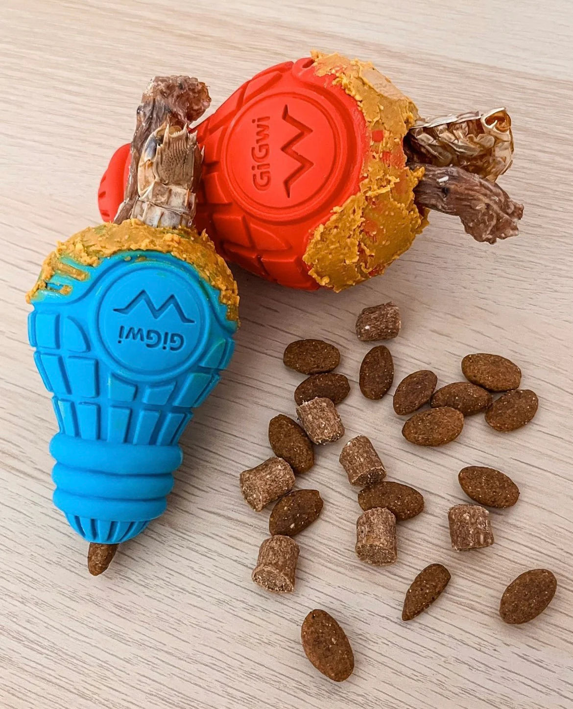 Gigwi Bulb Rubber Treats Dispenser